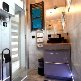 CZORSZTYNIANKA gondolas kruīzi pa Czorsztyńskie ezeru, naktsmītne DZIEDRUS Polija Pieniny Mountains